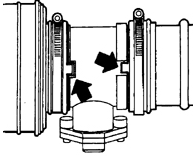 Соединение воздухозаборника с ленточным измерителем массы потока воздуха